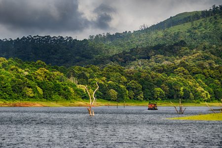 Enchanting Tamilnadu & Beautiful Kerala